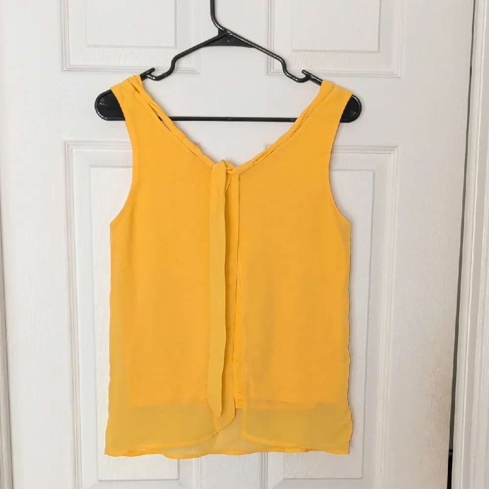 Stile Benetton Layered Chiffon Mustard Tank Top - Picture 4 of 5